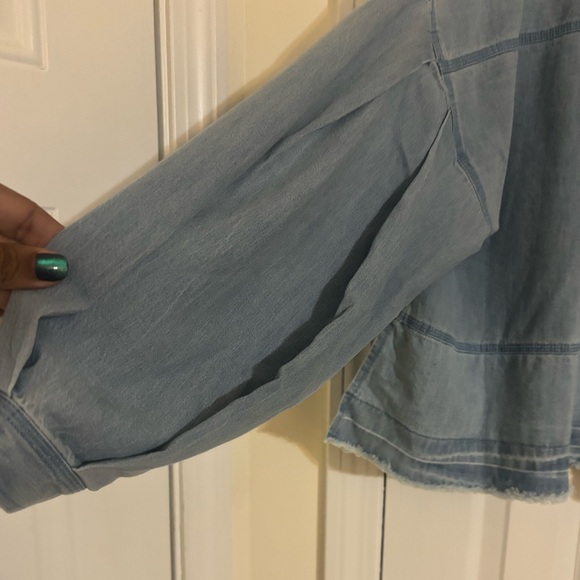 Free People Jude Cropped Denim Top In Vintage Indigo - Picture 9 of 12